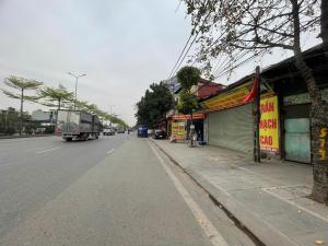 Bán nhà Nguyễn Văn Linh,dt 60 m2, mặt đường, hè rộng, giá nhỉnh 5 tỷ